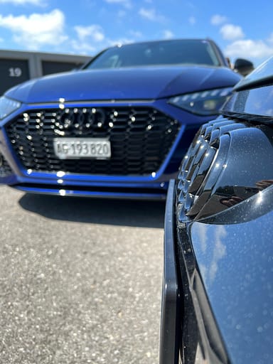 Fauchender V6 oder lautloses Katapult? GO! hat mit der Generation Z den Audi Test gemacht und wollte wissen, was sie wählen: Verbrenner oder Elektro?